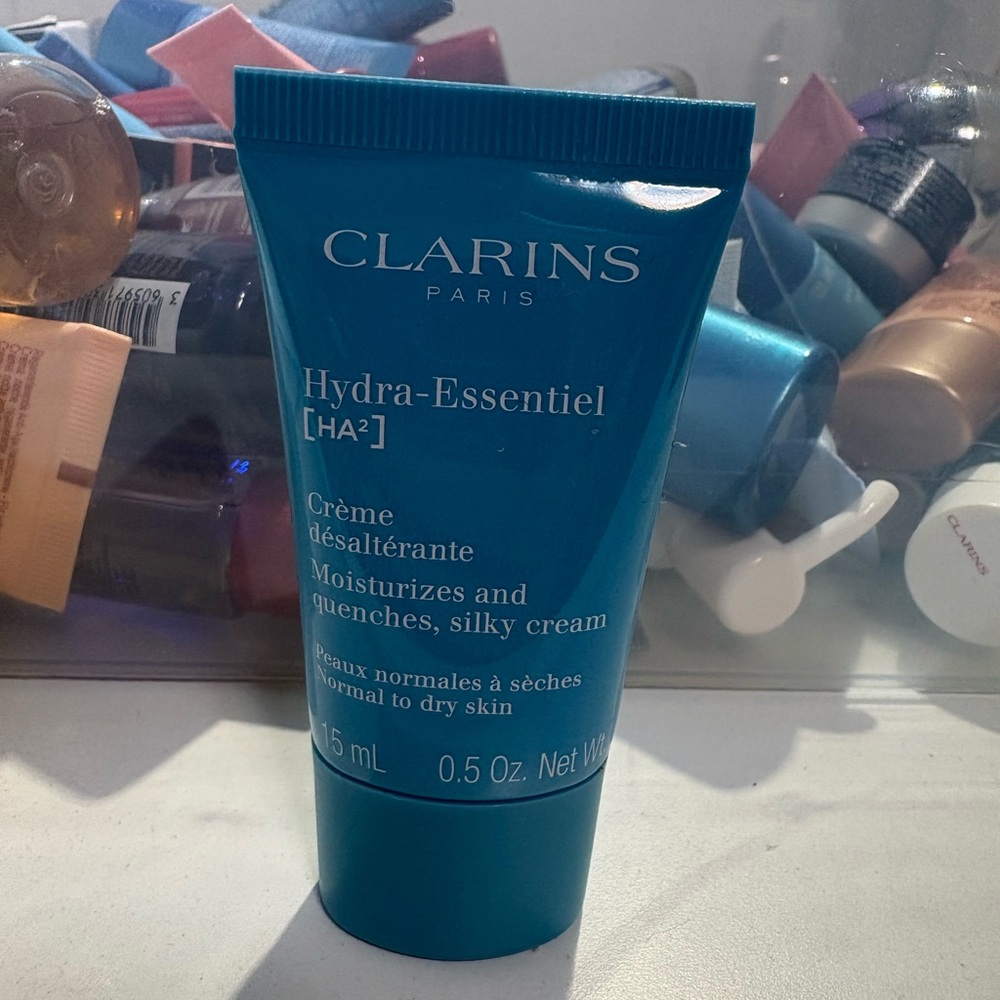 Clarins Hydra-Essentiel Moisturizing Cream